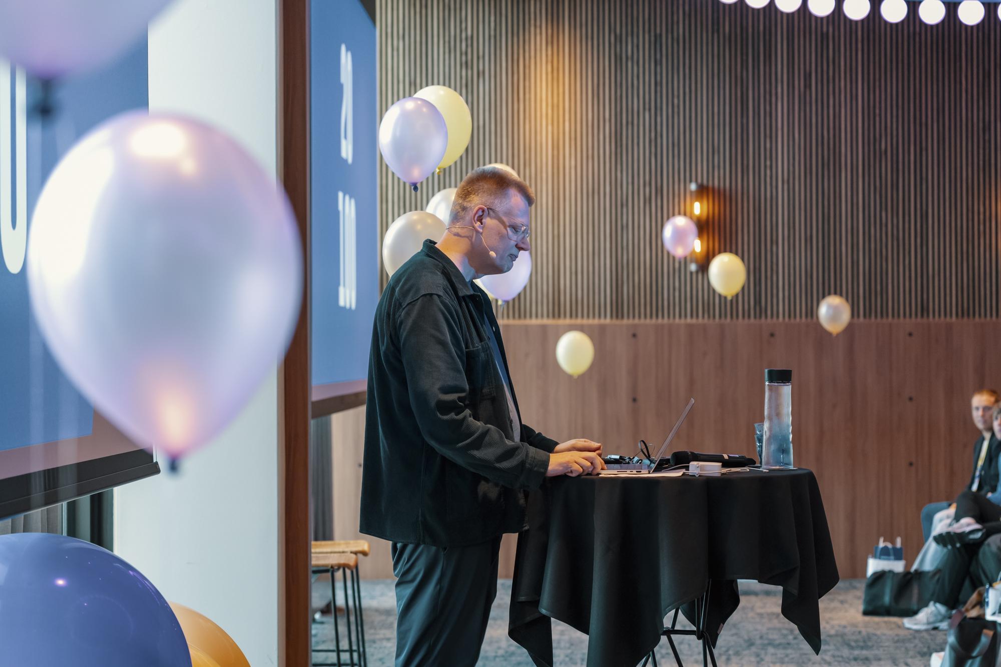 Influenced_2025_WEB-3885